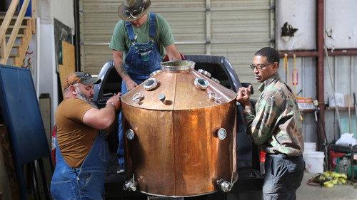 Moonshiners Season 13 Episode 13 - Shine Pods