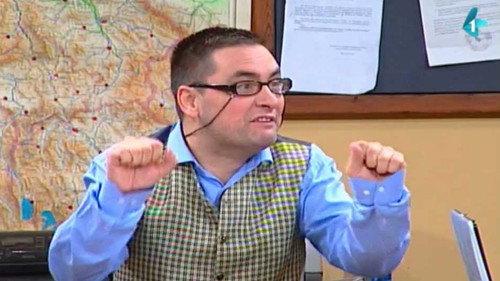 Government Job Season 1 Episode 24 - Žirafe