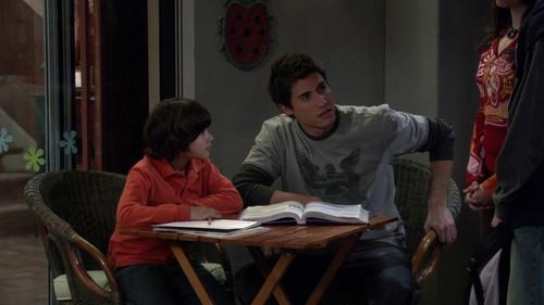 George Lopez Season 3 Episode 18 - Jason Tutors Max