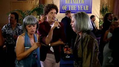 Kath & Kim Season 4 Episode 2 - Fame