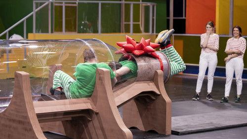 Human vs Hamster Season 1 Episode 8 - Caroling Elves and Christmas Candy Clerks