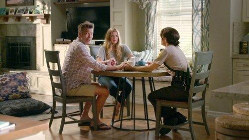 Santa Clarita Diet Season 1 Episode 7 - Strange or Just Inconsiderate?