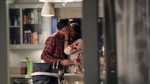 Up All Night Season 1 Episode 8 - First Night Away