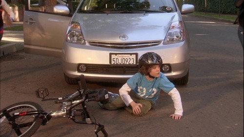 The New Adventures of Old Christine Season 4 Episode 16 - Honey I Ran Over the Kid