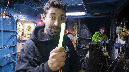 Deadliest Catch Season 18 Episode 10 - Dark Waters