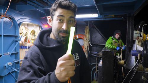 Deadliest Catch Season 18 Episode 10 - Dark Waters