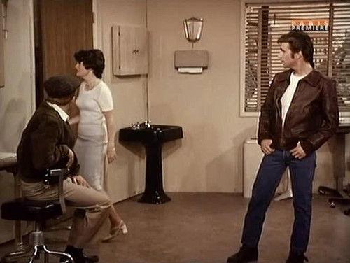 Happy Days Season 3 Episode 22 - A Sight for Sore Eyes