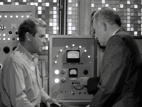 Voyage to the Bottom of the Sea Season 1 Episode 23 - The Human Computer