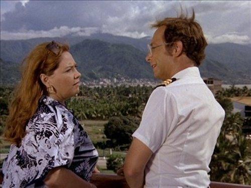 The Love Boat Season 2 Episode 19 - Disco Baby/Alas, Poor Dwyer/After the War/Ticket to Ride/Itsy Bitsy (2)