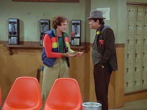 Mork & Mindy Season 3 Episode 10 - Mork and the Bum Rap