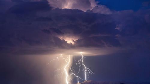 Spectacular Earth Season 1 Episode 1 - Lightning