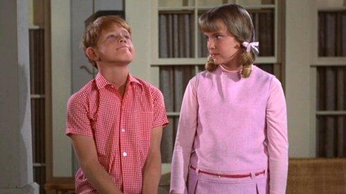 The Andy Griffith Show Season 7 Episode 1 - Opie's Girlfriend