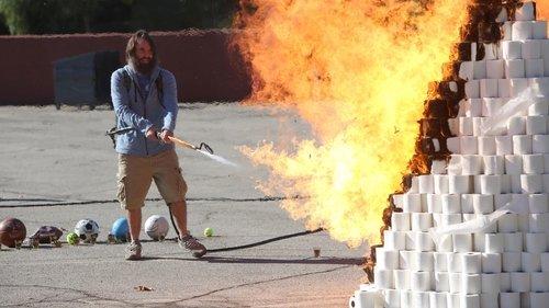 The Last Man on Earth Season 1 Episode 3 - Raisin Balls and Wedding Bells