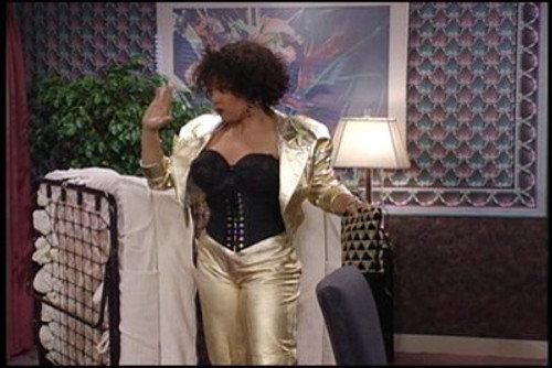 Living Single Season 1 Episode 12 - Crappy Birthday