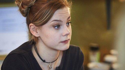 Missing Season 1 Episode 2 - Victoria