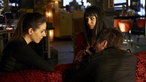 Lost Girl Season 3 Episode 3 - ConFaegion