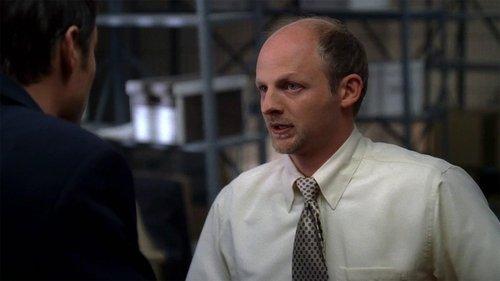 Las Vegas Season 3 Episode 14 - And Here's Mike with the Weather