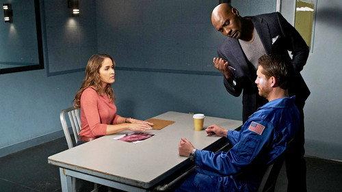 Rosewood Season 2 Episode 17 - Radiation & Rough Landings
