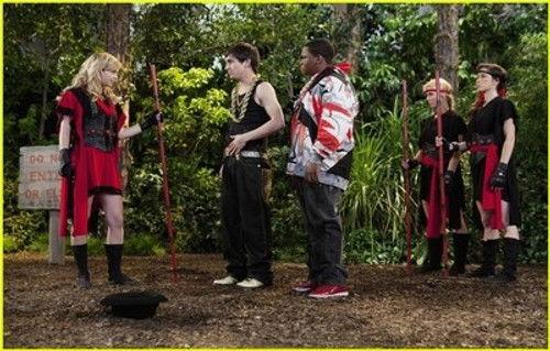 Pair of Kings Season 2 Episode 21 - Crouching Brady, Hidden Boomer