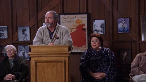 Gilmore Girls Season 2 Episode 17 - Dead Uncles & Vegetables