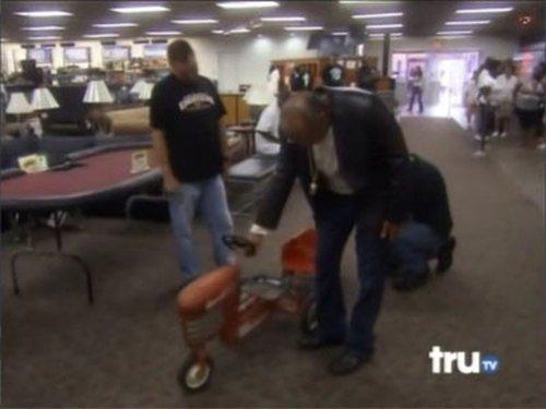 Hardcore Pawn Season 2 Episode 3 - Storm's a-Brewin