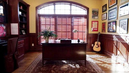 My Favorite Place Season 1 Episode 7 - Kid-Friendly Favorite Spaces