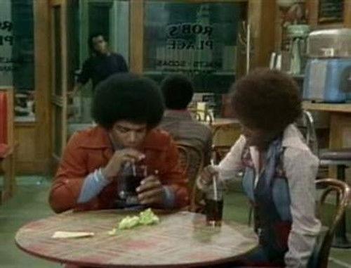 What's Happening!! Season 1 Episode 17 - Dwayne's Dilemma