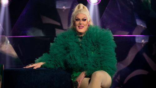 La semaine des 4 Julie Season 3 Episode 8 - Episode 8