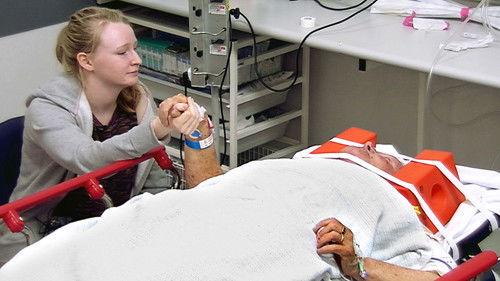 24 Hours in A&E Season 10 Episode 15 - Stiff Upper Lip