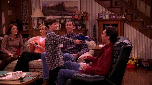 Everybody Loves Raymond Season 7 Episode 8 - The Annoying Kid
