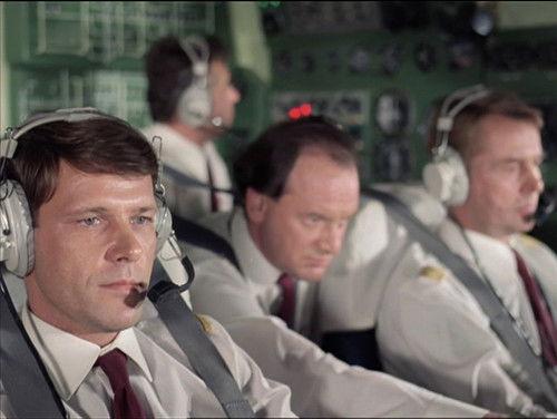 Treffpunkt Flughafen Season 1 Episode 1 - Landeanflug (Landing Approach)