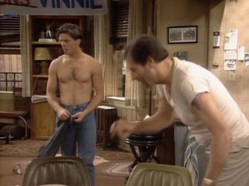 Married... with Children Season 5 Episode 20 - Top of the Heap