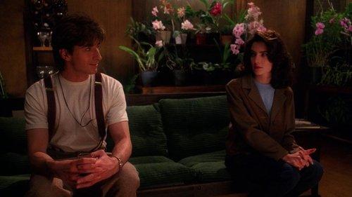 Twin Peaks Season 2 Episode 3 - The Man Behind the Glass