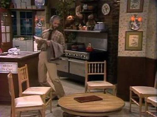 Family Ties Season 3 Episode 12 - Help Wanted