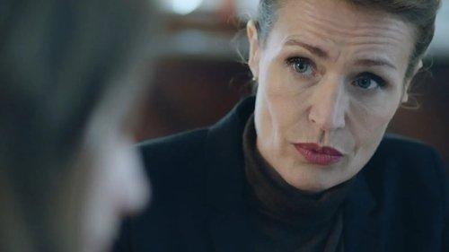 SKAM France Season 1 Episode 7 - What kind of girl are you?