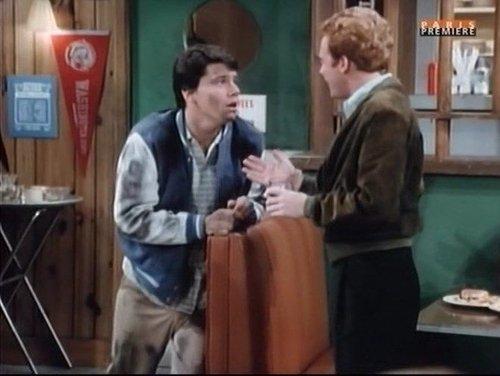 Happy Days Season 4 Episode 6 - Fonzie's Hero