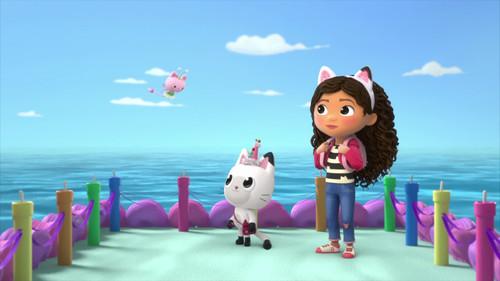 Gabby's Dollhouse Season 2 Episode 8 - Pandy's Birthday
