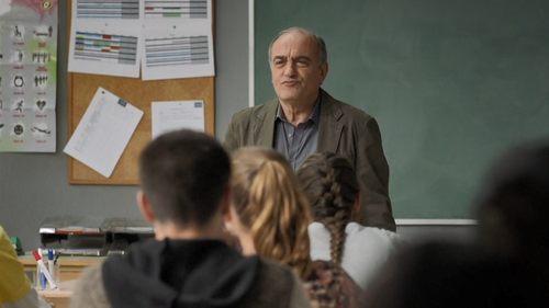 Merlí Season 1 Episode 1 - The Peripatetic