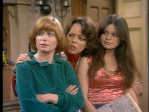 One Day at a Time Season 3 Episode 19 - The Dress Designer