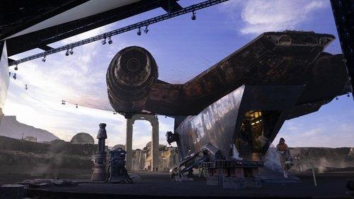 Disney Gallery / Star Wars: The Mandalorian Season 1 Episode 4 - Technology