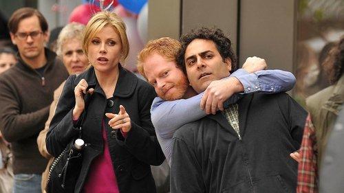 Modern Family Season 1 Episode 19 - Game Changer