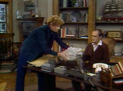Newhart Season 1 Episode 8 - Some are Born Writers...Others Have Writers Thrust Upon Them