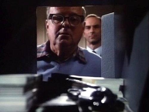 Mike Hammer Season 2 Episode 10 - Cold Target