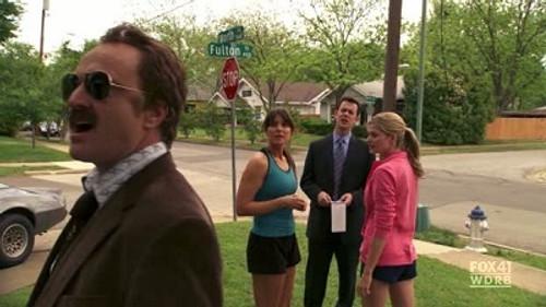 The Good Guys Season 1 Episode 2 - Bait and Switch