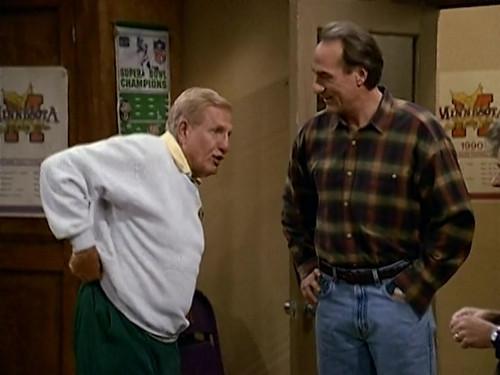 Coach Season 9 Episode 22 - Leaving Orlando (2)