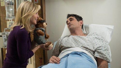 Modern Family Season 9 Episode 12 - Dear Beloved Family