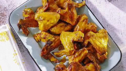 Delicious Miss Brown Season 5 Episode 5 - Finger Lickin' Finger Foods