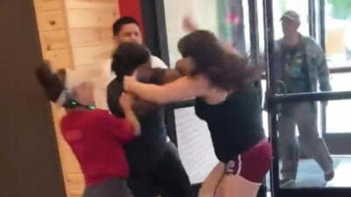 Customer Wars Season 2 Episode 7 - Fast Food Frenzy