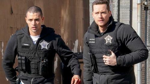 Chicago P.D. Season 9 Episode 18 - New Guard