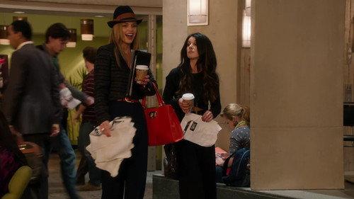 90210 Season 4 Episode 14 - Mama Can You Hear Me?